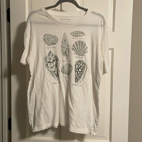 American Eagle Outfitters Tops - American Eagle Oversized Shell Graphic Tee Shirt